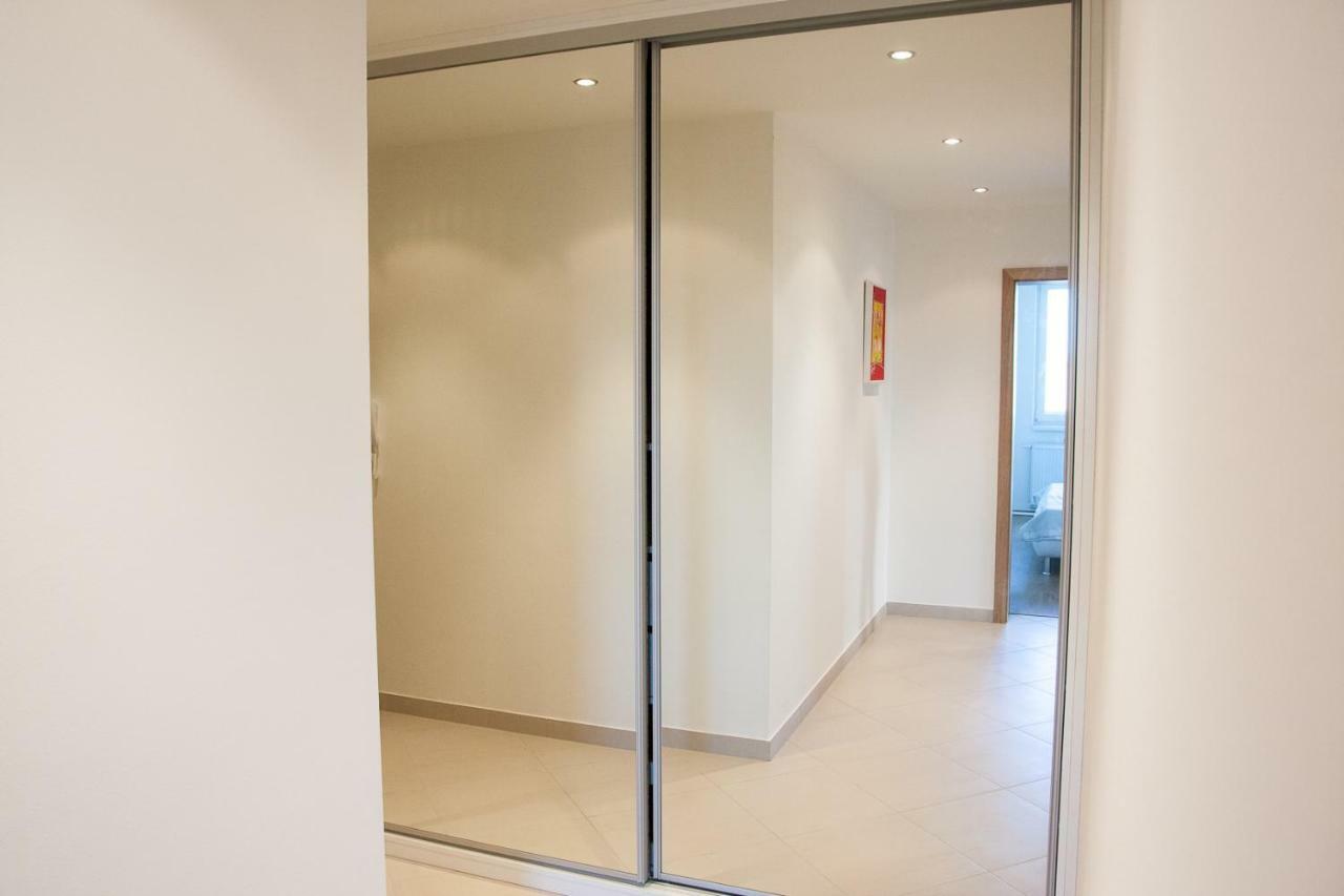 Prostorny 3 Pokojovy S Dvema Terasami Apartamento