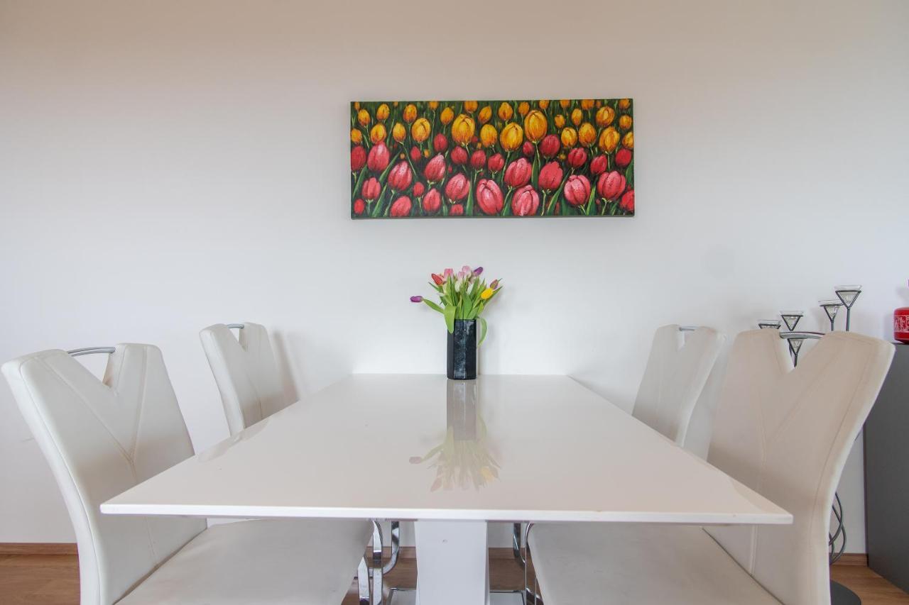 Prostorny 3 Pokojovy S Dvema Terasami Apartamento
